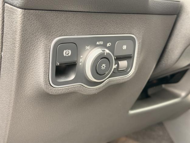 MERCEDES-BENZ GLB 200 d AMG Line  