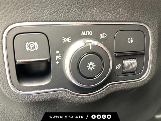 MERCEDES-BENZ GLA 180  