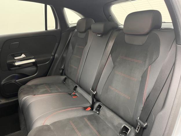 MERCEDES-BENZ GLA 250 e Hybrid EQ AMG Line  