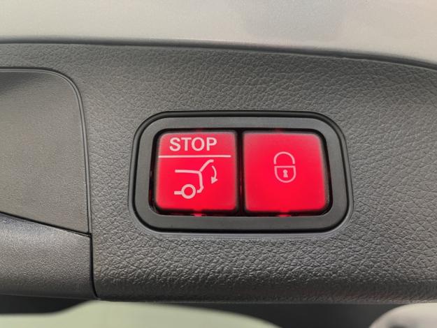 MERCEDES-BENZ EQA 250+ AMG Line  