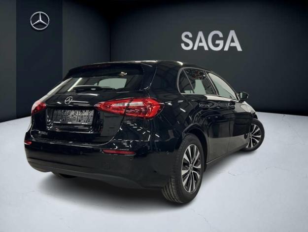 MERCEDES-BENZ A 180 d Business Line  