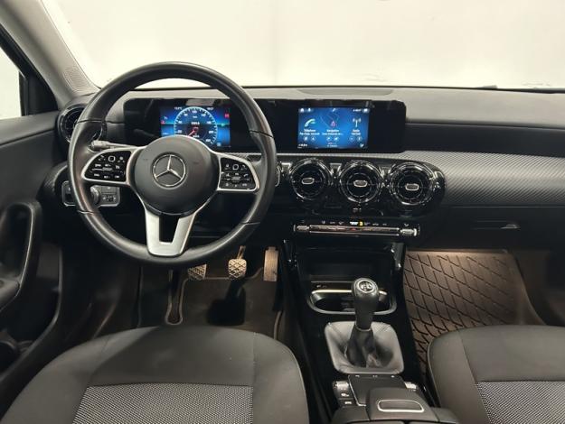 MERCEDES-BENZ A 180 d Business Line  
