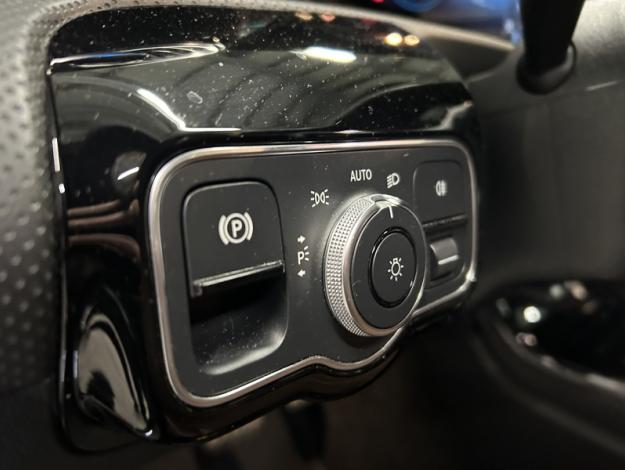 MERCEDES-BENZ CLA 250 e Coupé AMG Pack Night Toit Pano  