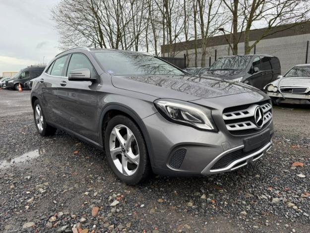 MERCEDES-BENZ GLA 180 Intuition  
