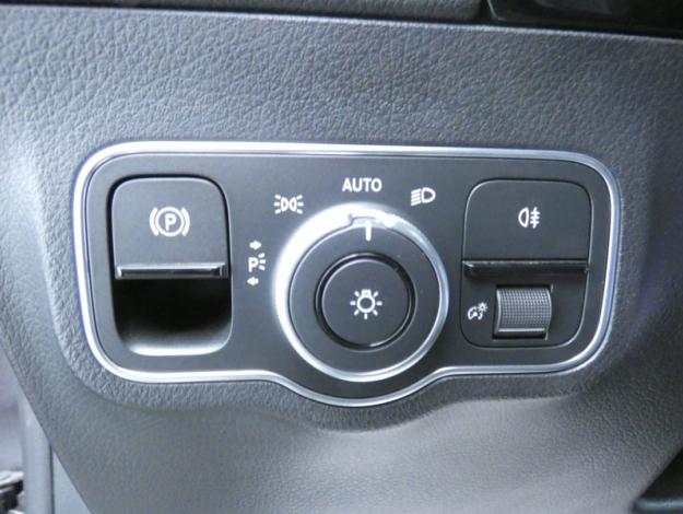 MERCEDES-BENZ EQA 250+ Edition  