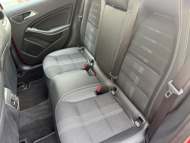 MERCEDES-BENZ GLA 200 d Sensation  