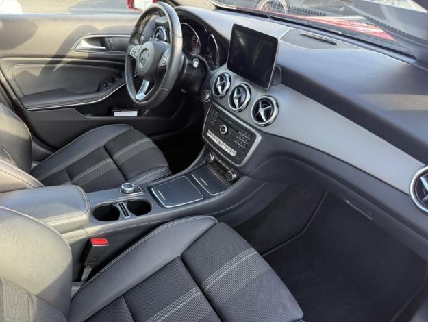 MERCEDES-BENZ GLA 200 d Sensation  