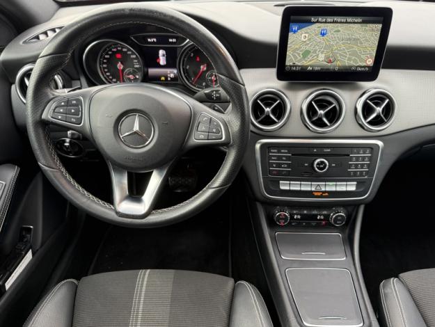 MERCEDES-BENZ GLA 200 d Sensation  