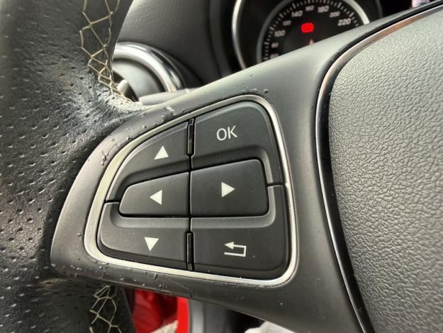 MERCEDES-BENZ GLA 200 d Sensation  