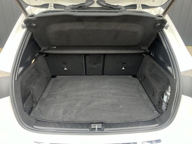 MERCEDES-BENZ GLA 200 d AMG Line  