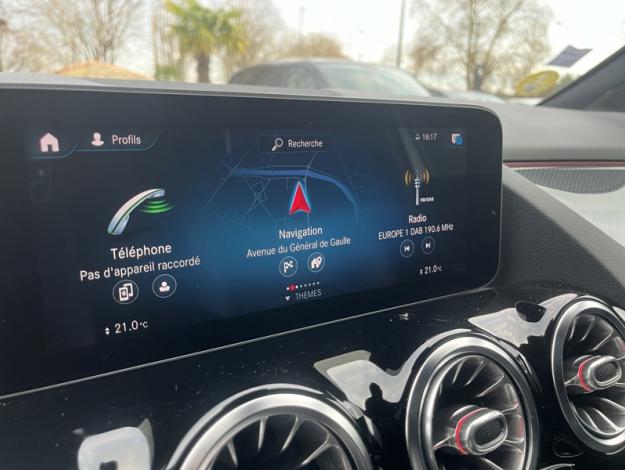 MERCEDES-BENZ GLA 200 d AMG Line  