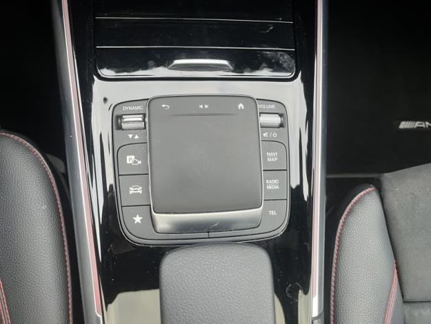 MERCEDES-BENZ GLA 200 d AMG Line  