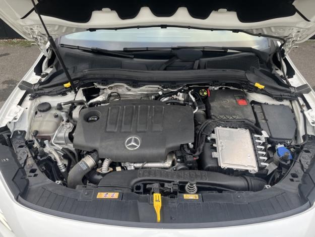 MERCEDES-BENZ GLA 200 d AMG Line  