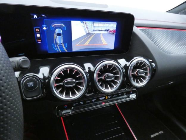 MERCEDES-BENZ EQA 250+ AMG Line  