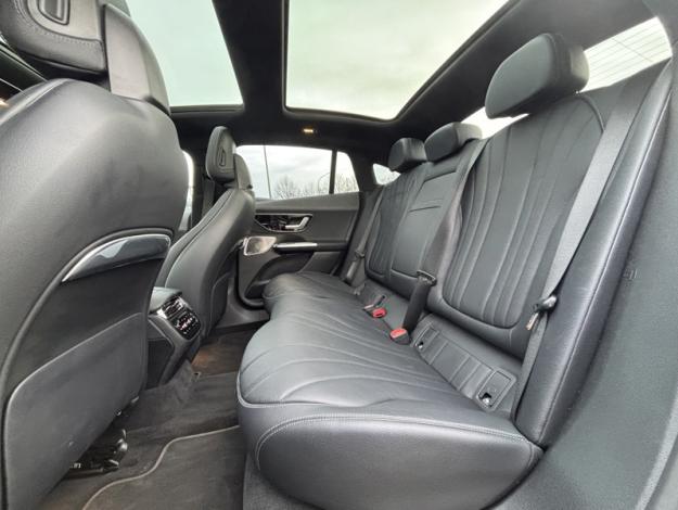 MERCEDES-BENZ EQE EQE 300