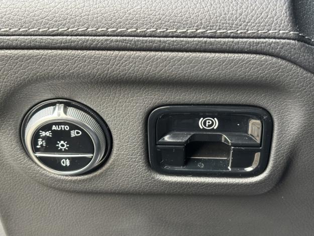 MERCEDES-BENZ EQE EQE 300