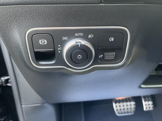 MERCEDES-BENZ GLA 200 d AMG Line  GLA 200 d AMG Line