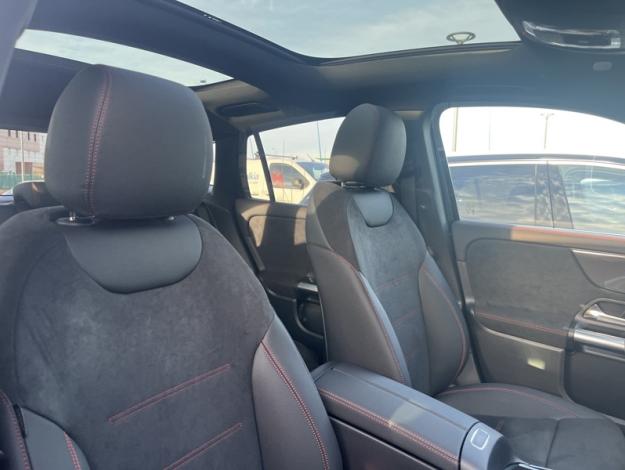 MERCEDES-BENZ GLA 200 d AMG Line  GLA 200 d AMG Line