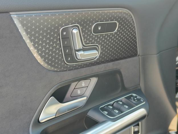 MERCEDES-BENZ EQA 250 Business Star Edition   