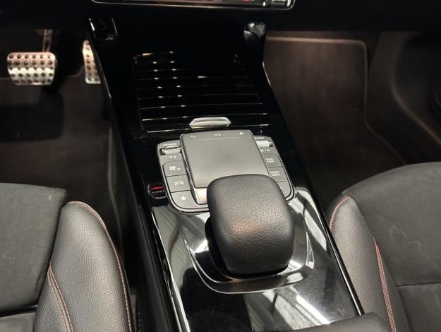 MERCEDES-BENZ CLA 180 SB AMG PAck Night  