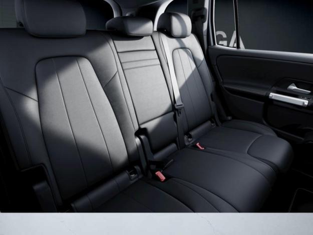 MERCEDES-BENZ GLB 180   Cyber Edition