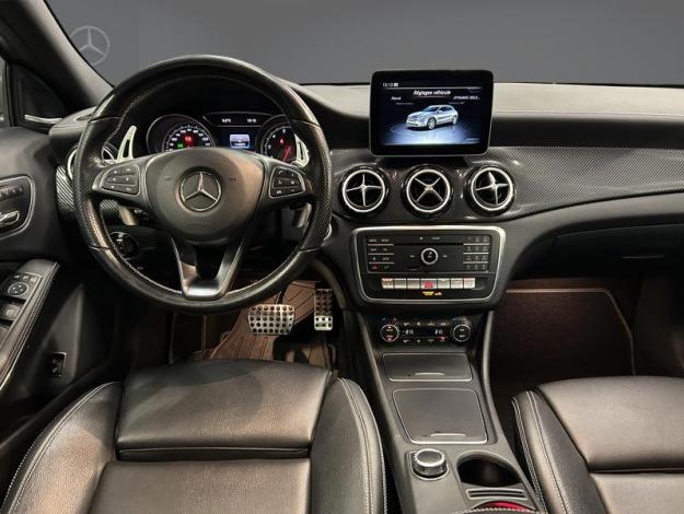 MERCEDES-BENZ GLA 200 Pack AMG EDITION Toit Pano  