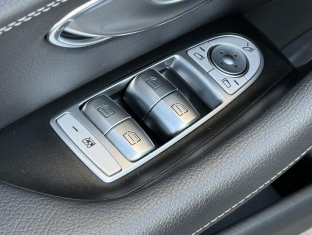 MERCEDES-BENZ Classe E Berline Classe E 220 d AMG Line Berline  