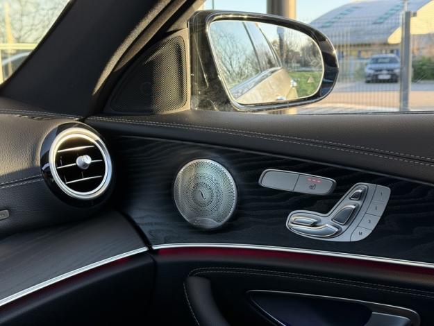 MERCEDES-BENZ Classe E Berline Classe E 220 d AMG Line Berline  