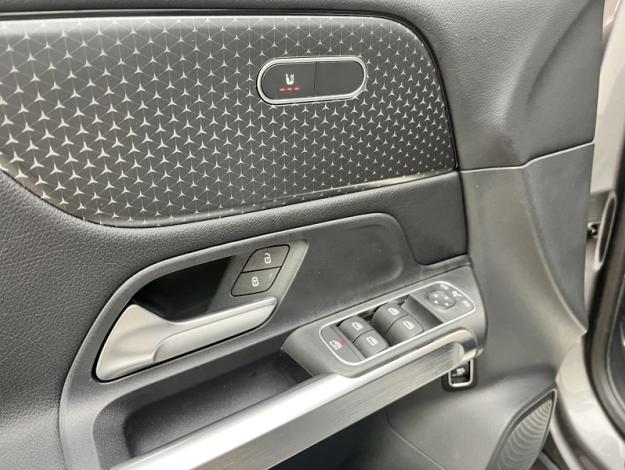 MERCEDES-BENZ GLB 200 d Progressive Line  