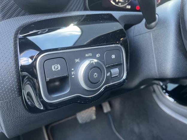 MERCEDES-BENZ Classe A 180 d Progressive Line  Classe A 180 d Berline Progressive Line