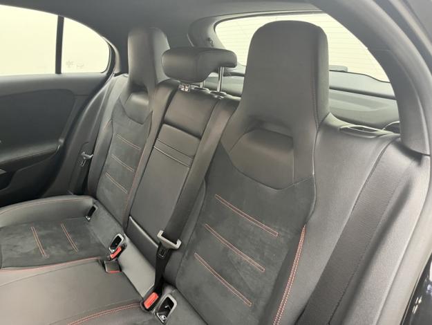 MERCEDES-BENZ Classe A 180 AMG Line  