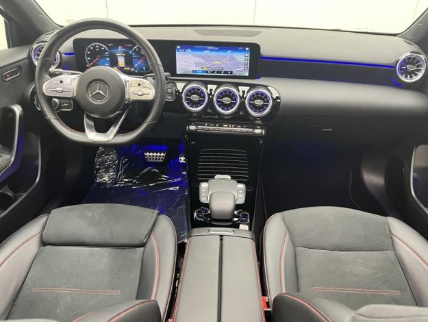 MERCEDES-BENZ Classe A 180 AMG Line  