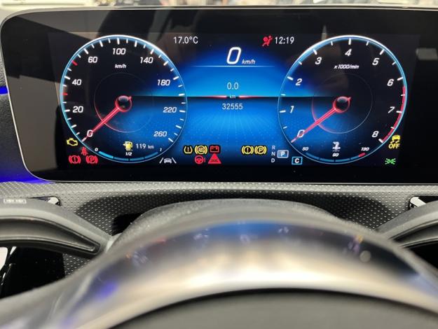 MERCEDES-BENZ Classe A 180 AMG Line  