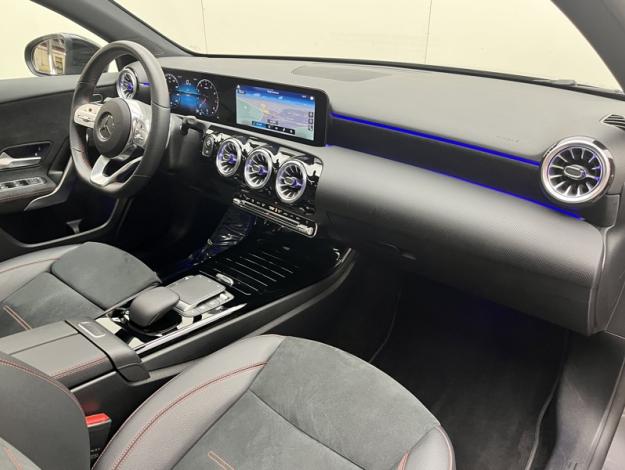 MERCEDES-BENZ Classe A 180 AMG Line  