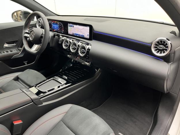 MERCEDES-BENZ Classe A 200 AMG Line  