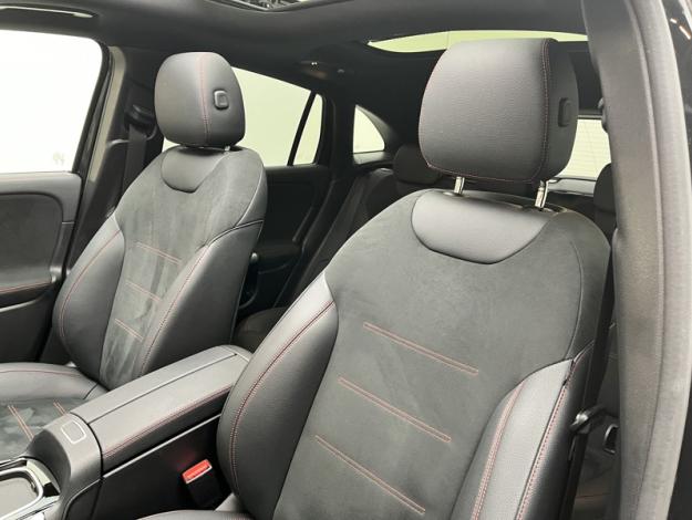 MERCEDES-BENZ EQA 250+ AMG Line  