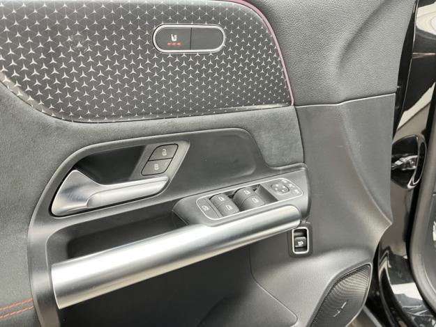 MERCEDES-BENZ EQA 250+ AMG Line  