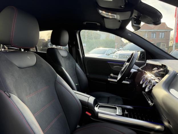 MERCEDES-BENZ GLA 200 d AMG Night Attelage Facelift  