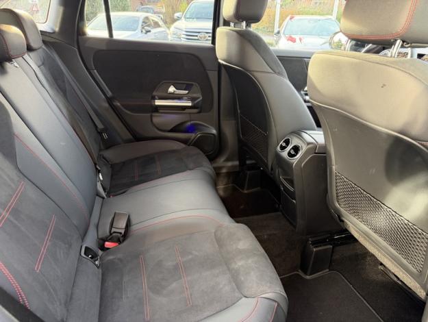 MERCEDES-BENZ GLA 200 d AMG Night Attelage Facelift  