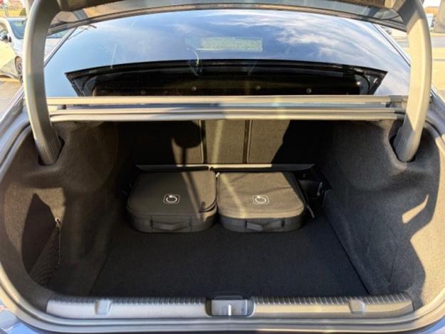 MERCEDES-BENZ EQE 350 + AMG Pack Night Toit Pano  