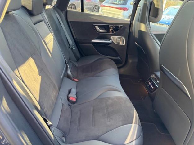 MERCEDES-BENZ EQE 350 + AMG Pack Night Toit Pano  