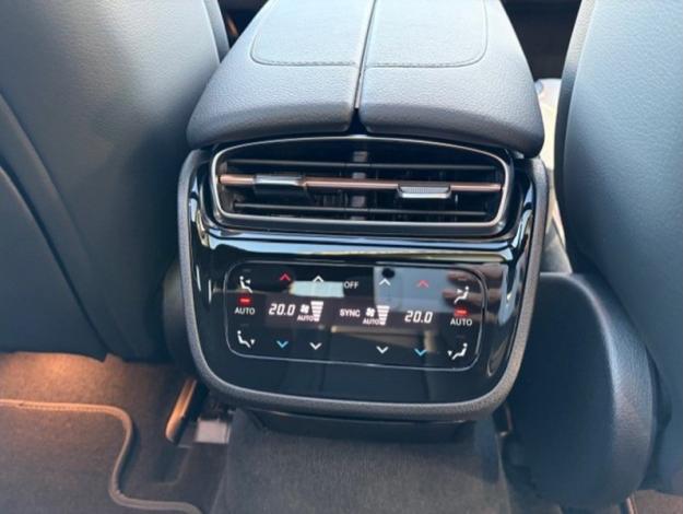 MERCEDES-BENZ EQE 350 + AMG Pack Night Toit Pano  