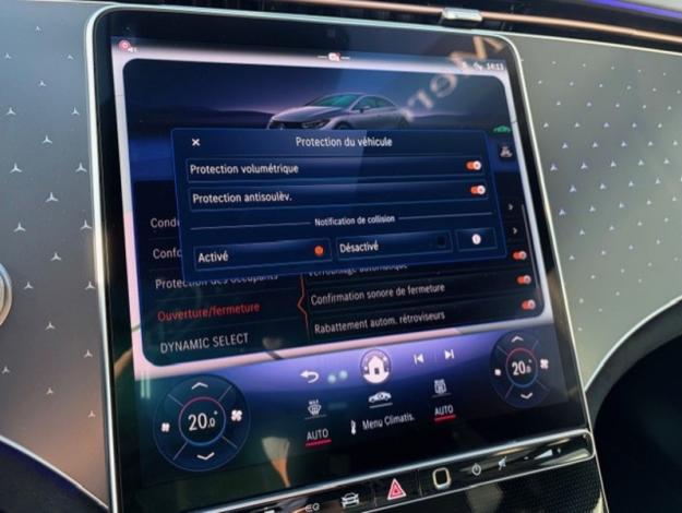 MERCEDES-BENZ EQE 350 + AMG Pack Night Toit Pano  