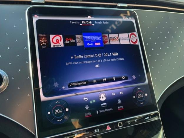 MERCEDES-BENZ EQE 350 + AMG Pack Night Toit Pano  