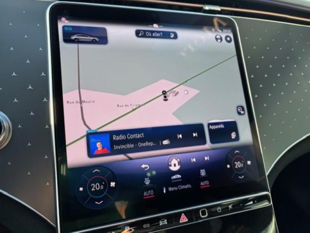 MERCEDES-BENZ EQE 350 + AMG Pack Night Toit Pano  