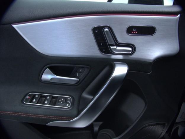 MERCEDES-BENZ Classe A 200 AMG Line  