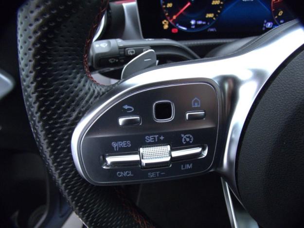 MERCEDES-BENZ Classe A 200 AMG Line  