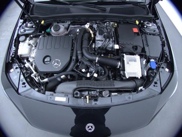 MERCEDES-BENZ CLA Coupé CLA 250 e Hybrid EQ Coupé AMG Line  