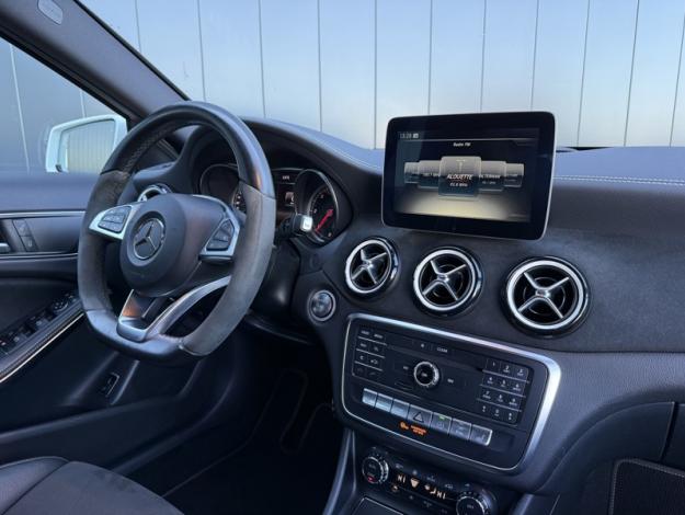 MERCEDES-BENZ GLA 200 d WhiteArt Edition  
