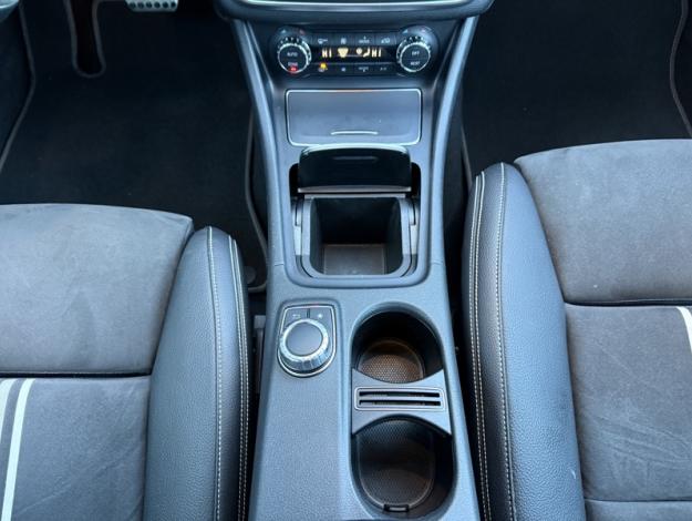 MERCEDES-BENZ GLA 200 d WhiteArt Edition  